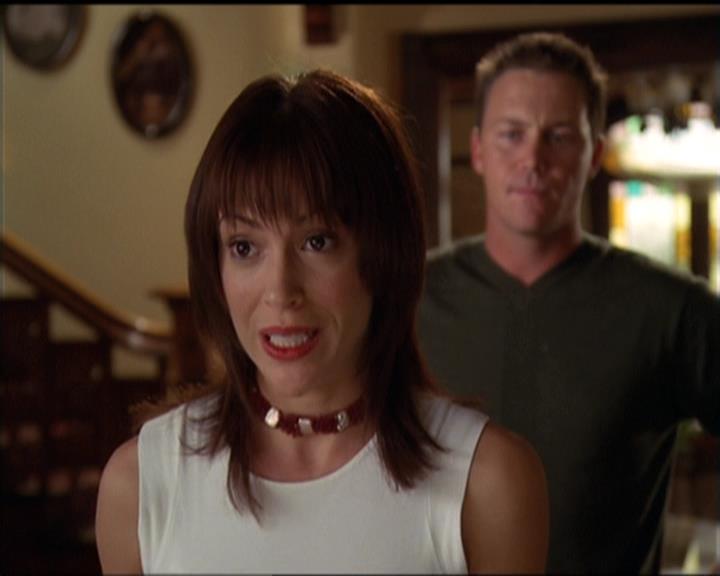 Charmed-Online-dot-net_5x06TheEyesHaveIt0415.jpg