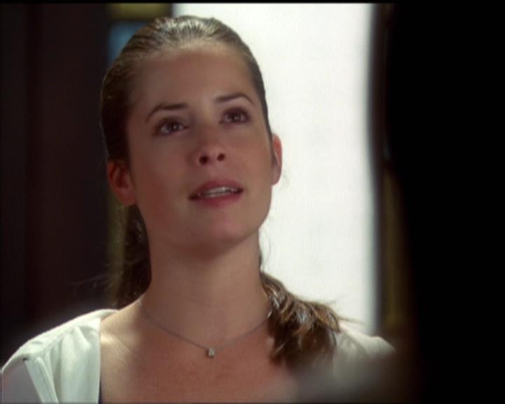 Charmed-Online-dot-net_5x06TheEyesHaveIt0417.jpg
