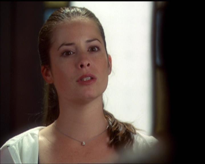 Charmed-Online-dot-net_5x06TheEyesHaveIt0419.jpg