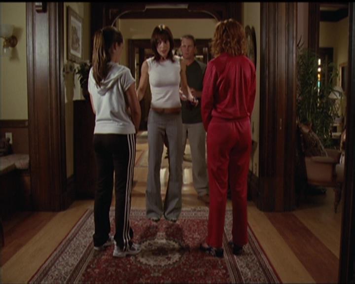 Charmed-Online-dot-net_5x06TheEyesHaveIt0427.jpg
