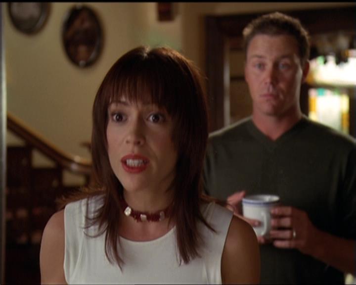 Charmed-Online-dot-net_5x06TheEyesHaveIt0430.jpg