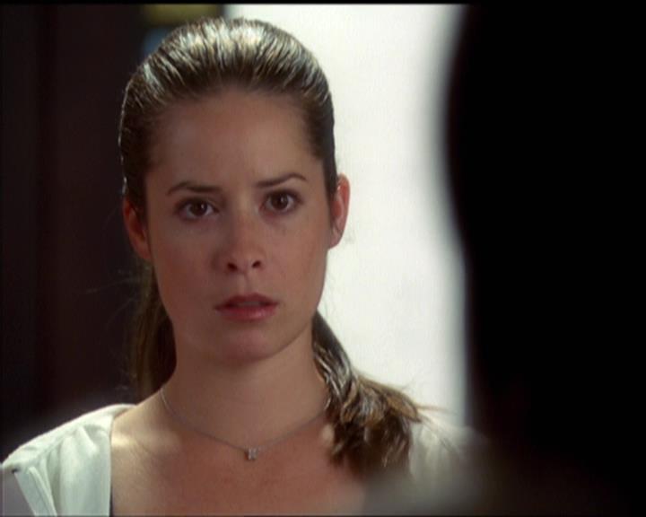 Charmed-Online-dot-net_5x06TheEyesHaveIt0431.jpg