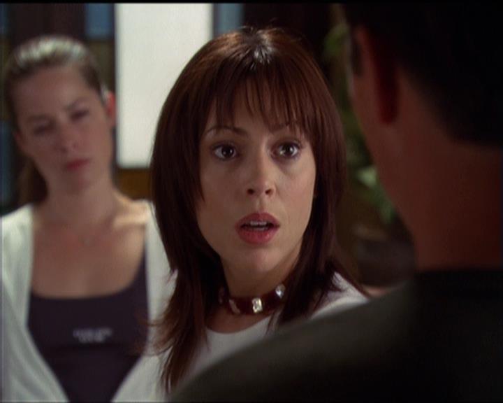 Charmed-Online-dot-net_5x06TheEyesHaveIt0442.jpg