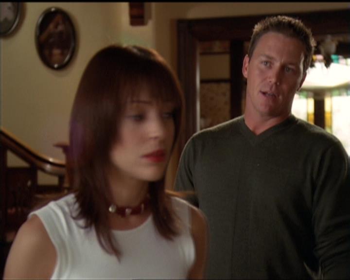 Charmed-Online-dot-net_5x06TheEyesHaveIt0451.jpg