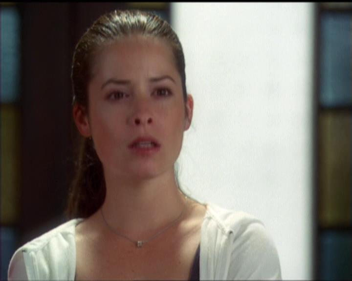 Charmed-Online-dot-net_5x06TheEyesHaveIt0469.jpg