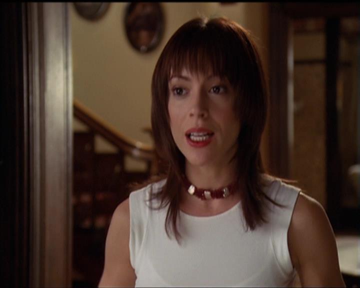 Charmed-Online-dot-net_5x06TheEyesHaveIt0471.jpg