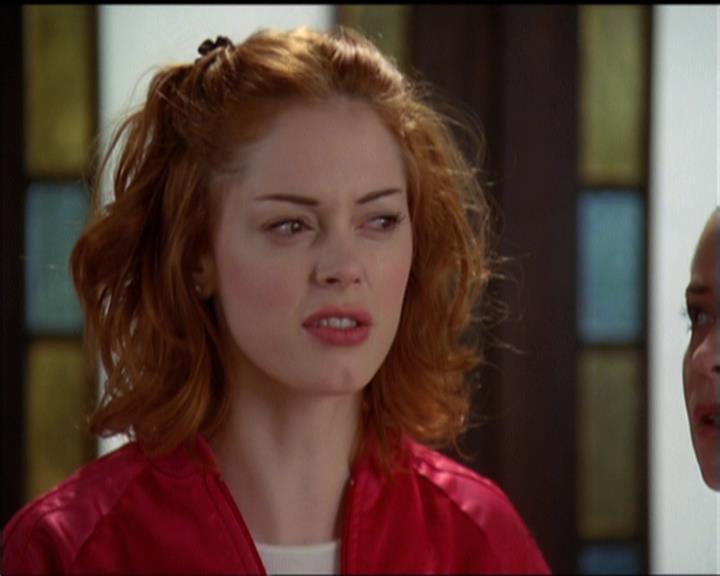 Charmed-Online-dot-net_5x06TheEyesHaveIt0479.jpg