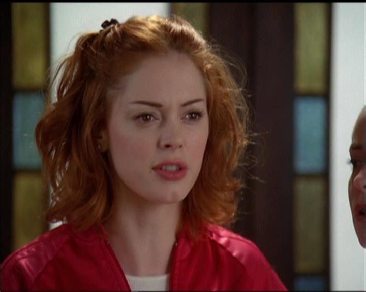 Charmed-Online-dot-net_5x06TheEyesHaveIt0481.jpg