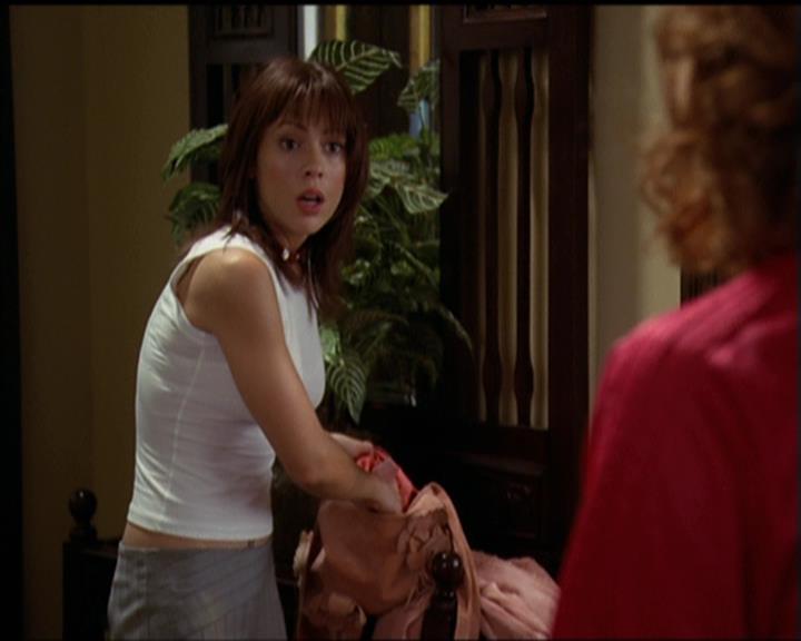 Charmed-Online-dot-net_5x06TheEyesHaveIt0498.jpg