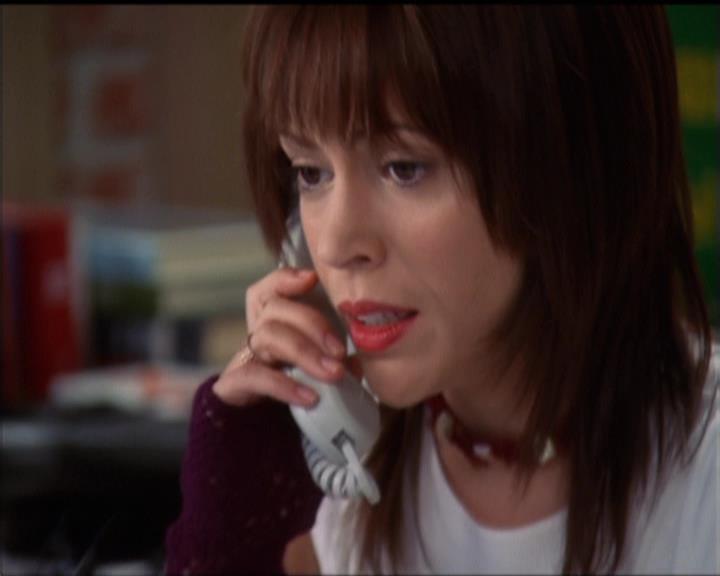 Charmed-Online-dot-net_5x06TheEyesHaveIt0618.jpg