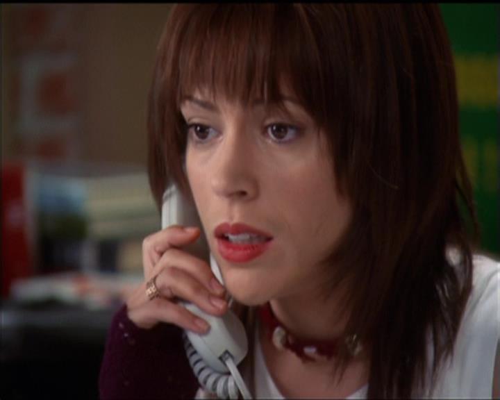 Charmed-Online-dot-net_5x06TheEyesHaveIt0619.jpg