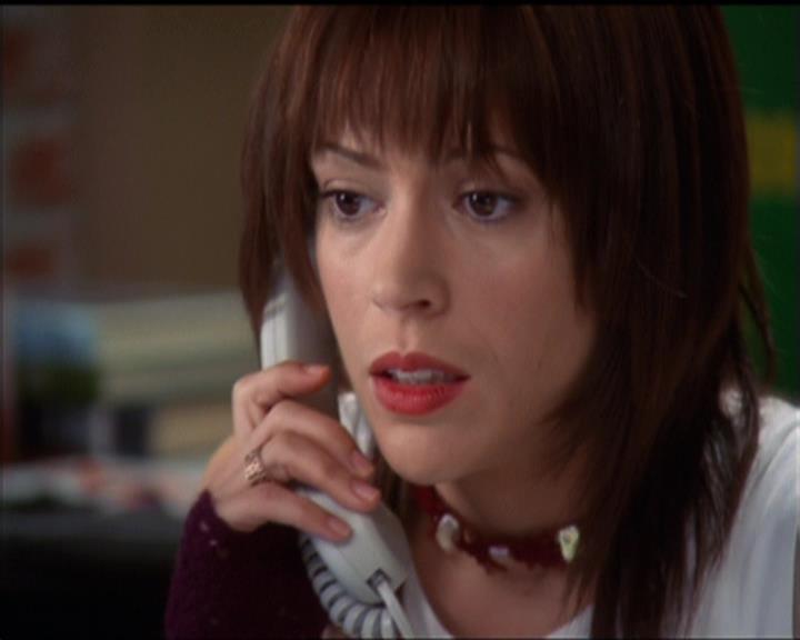 Charmed-Online-dot-net_5x06TheEyesHaveIt0620.jpg
