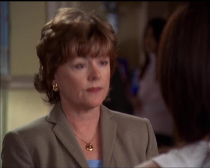 Charmed-Online-dot-net_5x06TheEyesHaveIt0669.jpg
