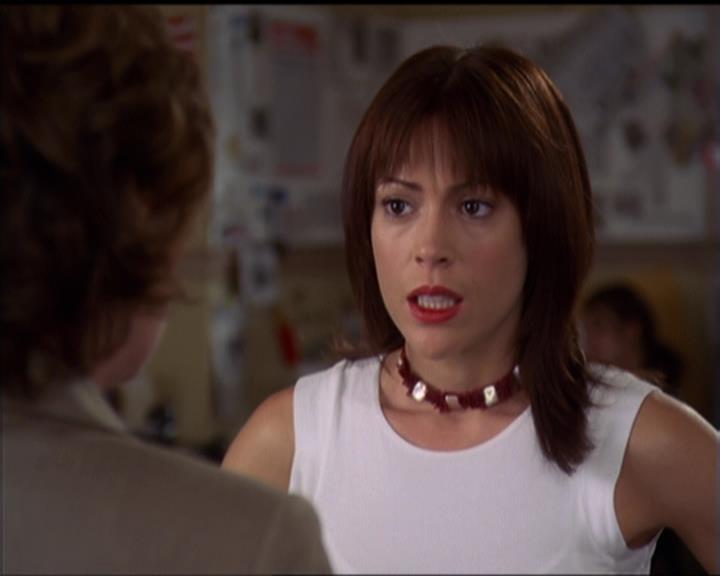 Charmed-Online-dot-net_5x06TheEyesHaveIt0673.jpg
