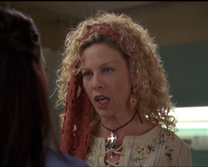 Charmed-Online-dot-net_5x06TheEyesHaveIt0705.jpg Charmed-Online-dot-net_5x06TheEyesHaveIt0705.jpg