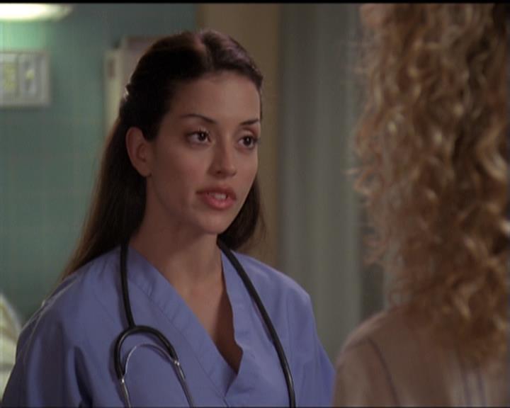 Charmed-Online-dot-net_5x06TheEyesHaveIt0714.jpg