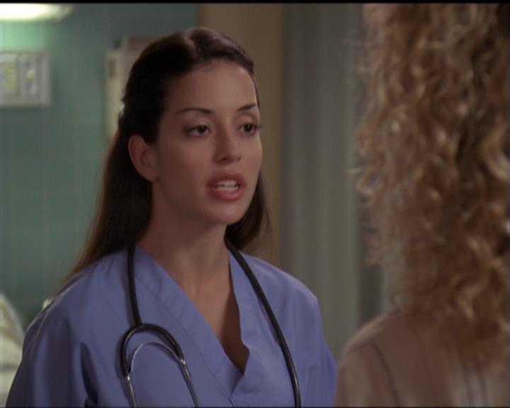 Charmed-Online-dot-net_5x06TheEyesHaveIt0715.jpg