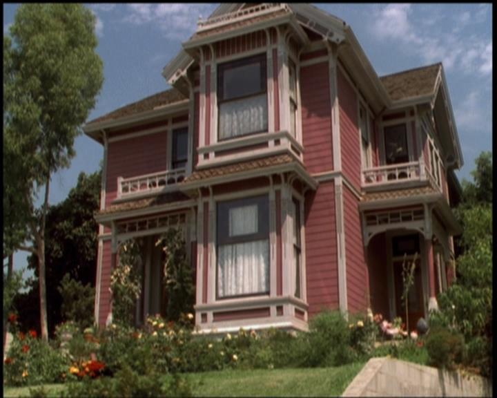 Charmed-Online-dot-net_5x06TheEyesHaveIt0793.jpg