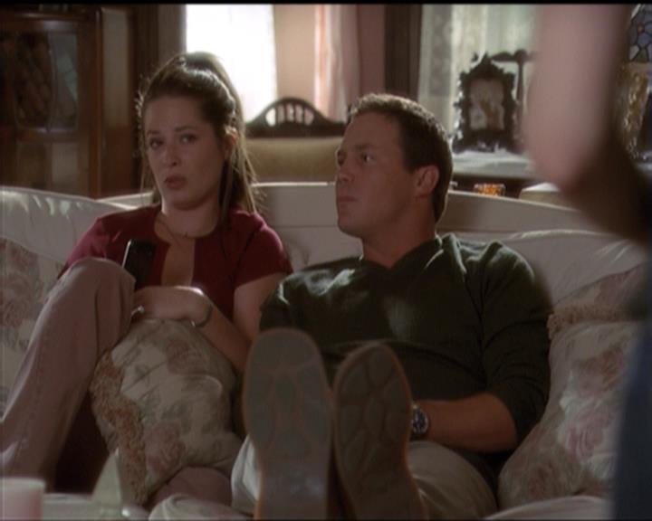 Charmed-Online-dot-net_5x06TheEyesHaveIt0833.jpg