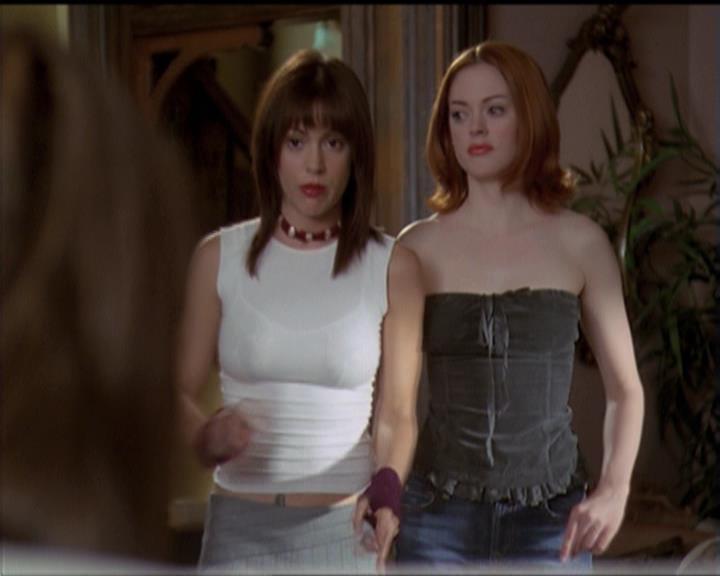 Charmed-Online-dot-net_5x06TheEyesHaveIt0856.jpg