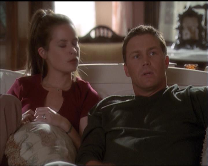 Charmed-Online-dot-net_5x06TheEyesHaveIt0859.jpg