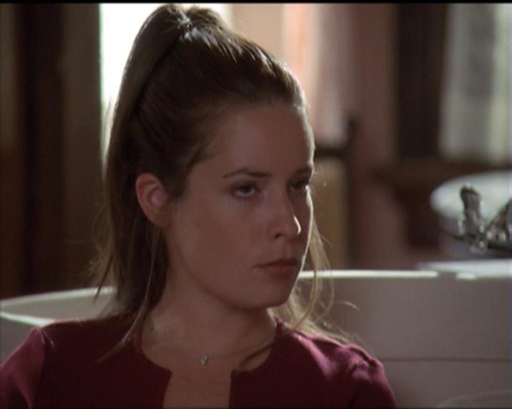 Charmed-Online-dot-net_5x06TheEyesHaveIt0868.jpg