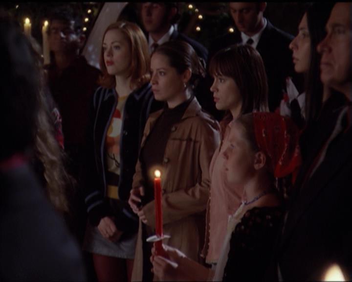 Charmed-Online-dot-net_5x06TheEyesHaveIt0904.jpg