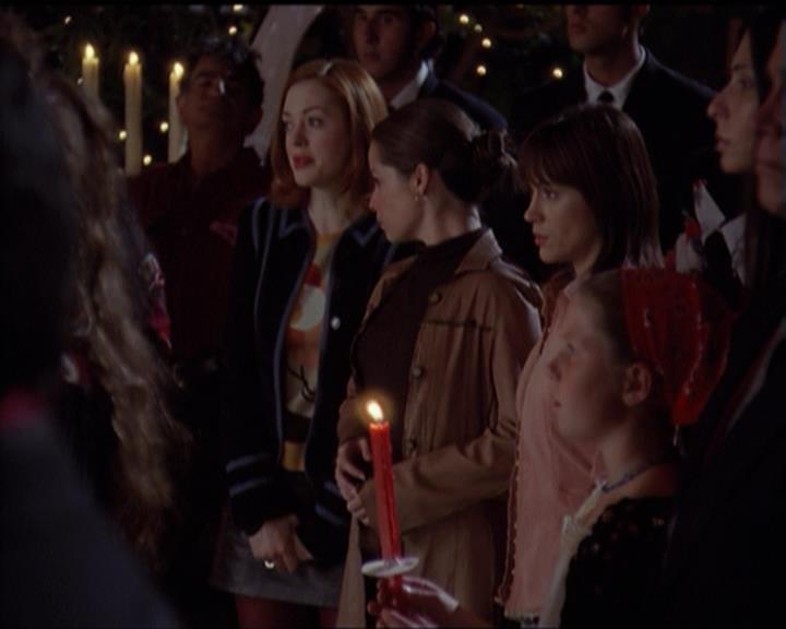 Charmed-Online-dot-net_5x06TheEyesHaveIt0908.jpg