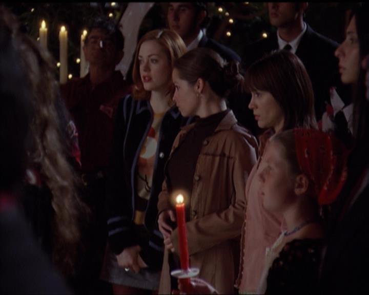 Charmed-Online-dot-net_5x06TheEyesHaveIt0909.jpg
