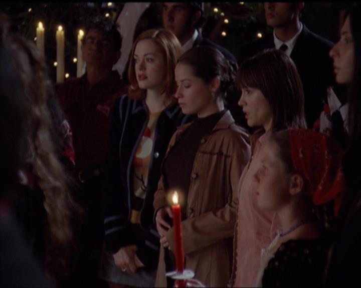 Charmed-Online-dot-net_5x06TheEyesHaveIt0910.jpg