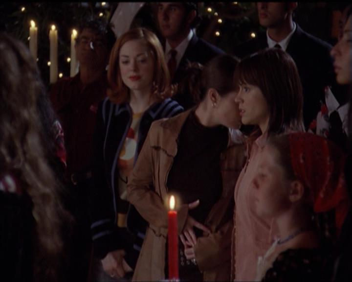 Charmed-Online-dot-net_5x06TheEyesHaveIt0912.jpg