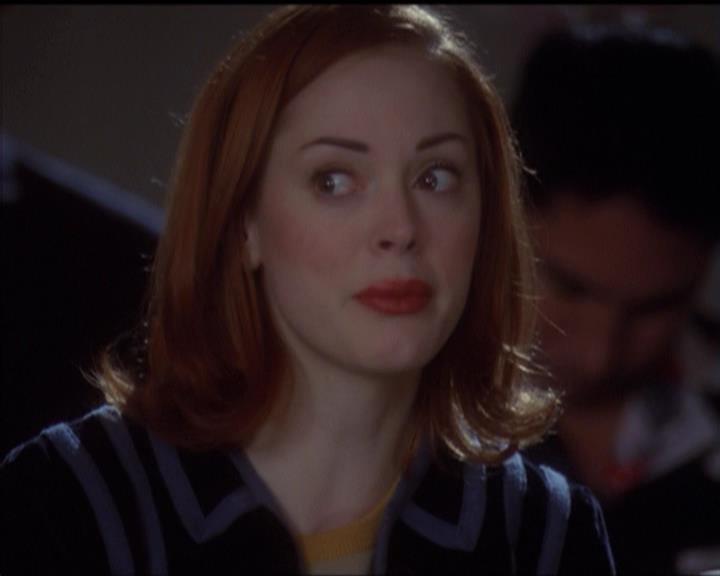 Charmed-Online-dot-net_5x06TheEyesHaveIt0918.jpg