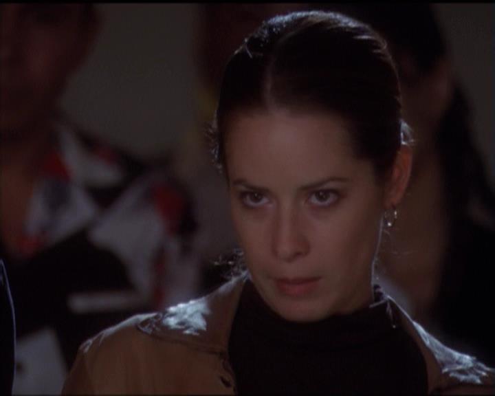 Charmed-Online-dot-net_5x06TheEyesHaveIt0923.jpg