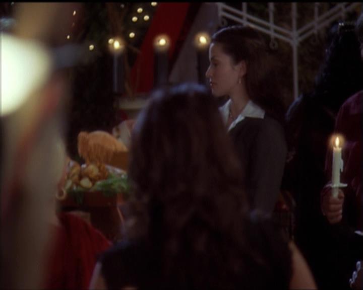 Charmed-Online-dot-net_5x06TheEyesHaveIt0947.jpg