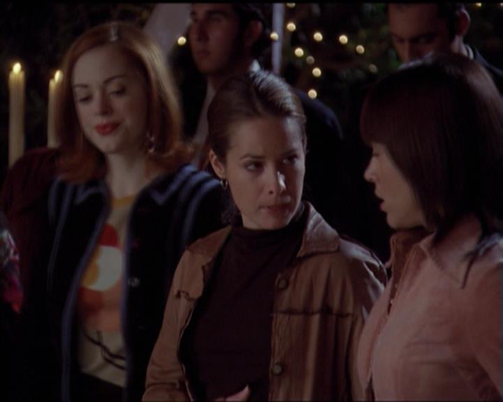 Charmed-Online-dot-net_5x06TheEyesHaveIt0950.jpg