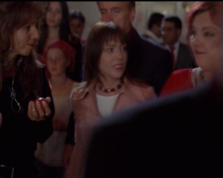 Charmed-Online-dot-net_5x06TheEyesHaveIt0960.jpg