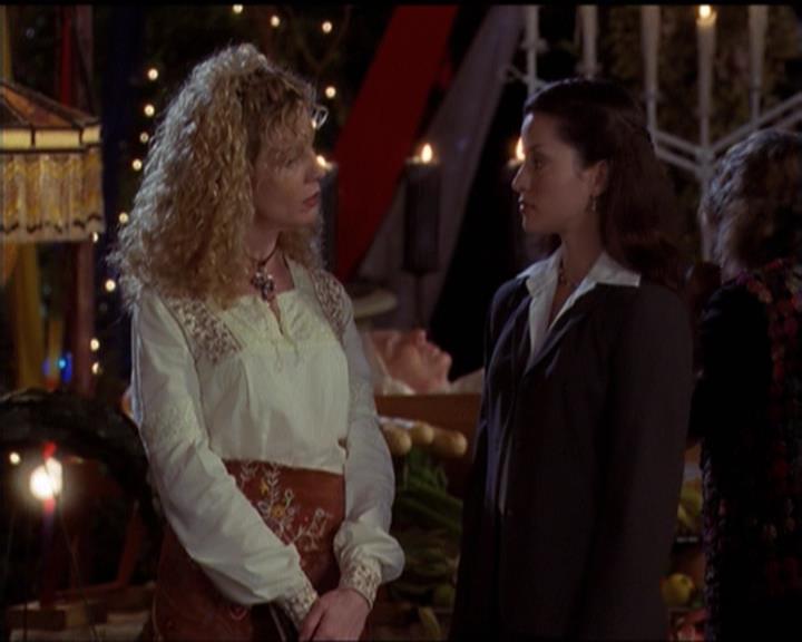 Charmed-Online-dot-net_5x06TheEyesHaveIt0962.jpg