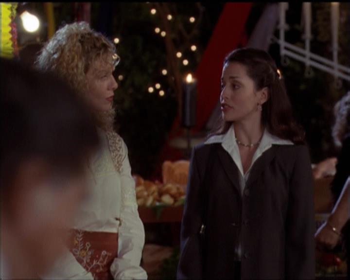 Charmed-Online-dot-net_5x06TheEyesHaveIt0965.jpg