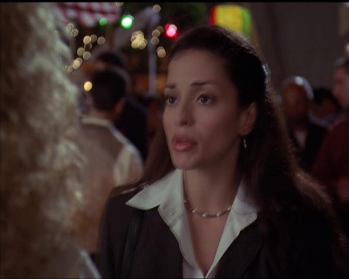 Charmed-Online-dot-net_5x06TheEyesHaveIt0970.jpg