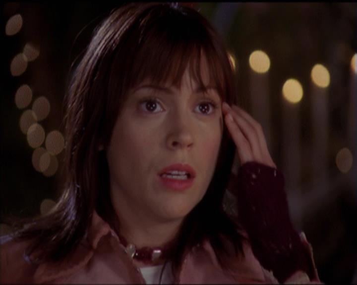 Charmed-Online-dot-net_5x06TheEyesHaveIt0995.jpg