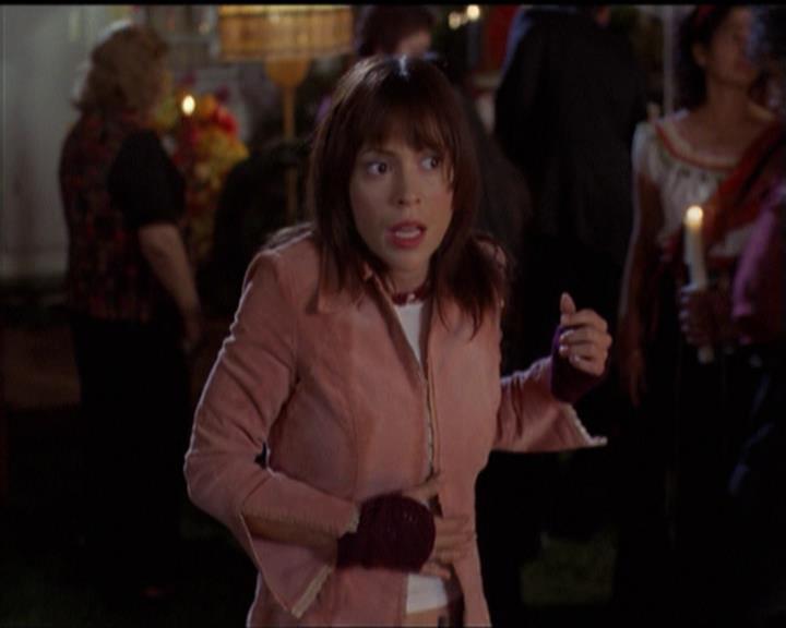 Charmed-Online-dot-net_5x06TheEyesHaveIt0998.jpg