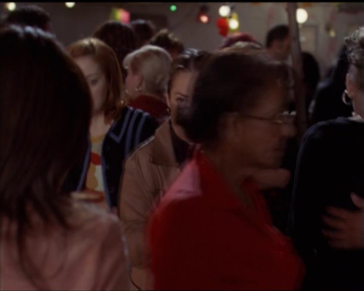 Charmed-Online-dot-net_5x06TheEyesHaveIt0999.jpg