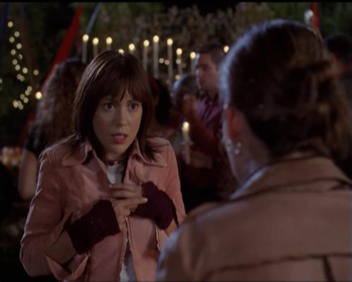 Charmed-Online-dot-net_5x06TheEyesHaveIt1003.jpg Charmed-Online-dot-net_5x06TheEyesHaveIt1003.jpg