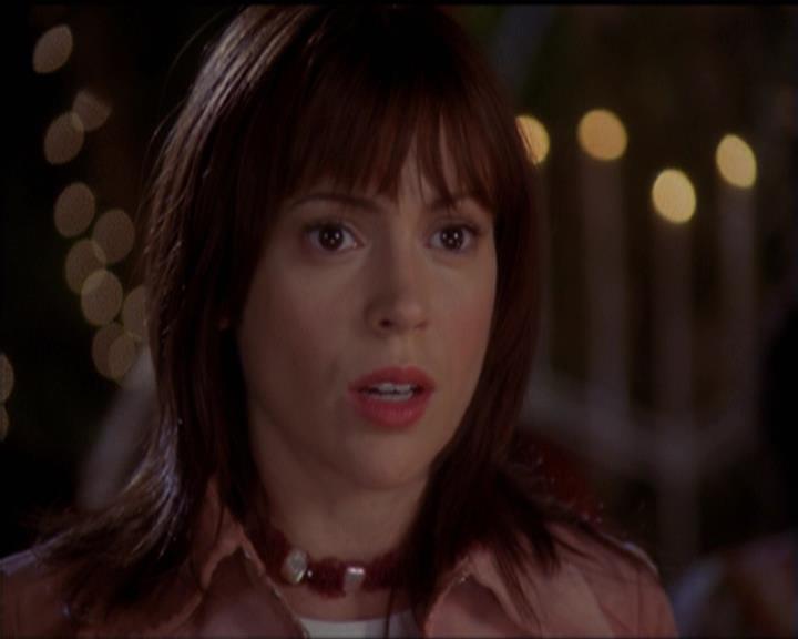Charmed-Online-dot-net_5x06TheEyesHaveIt1009.jpg