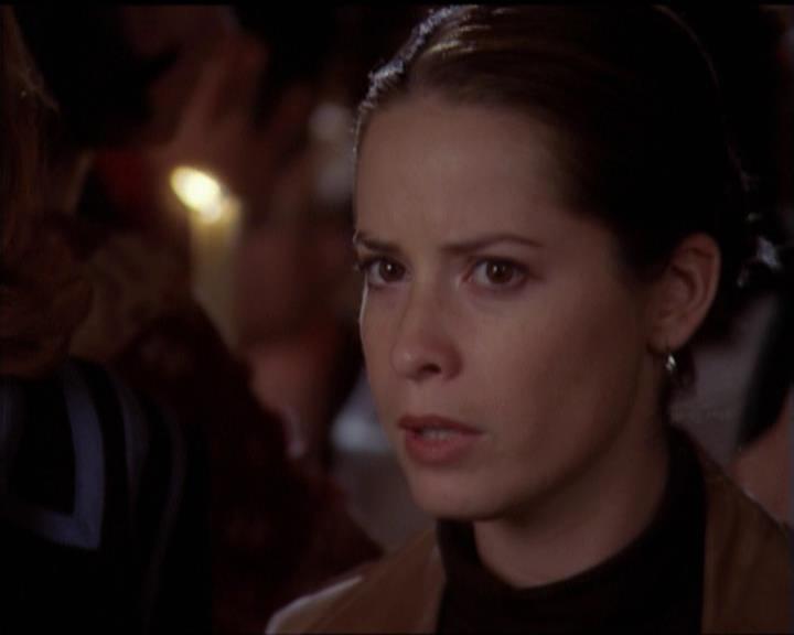 Charmed-Online-dot-net_5x06TheEyesHaveIt1011.jpg