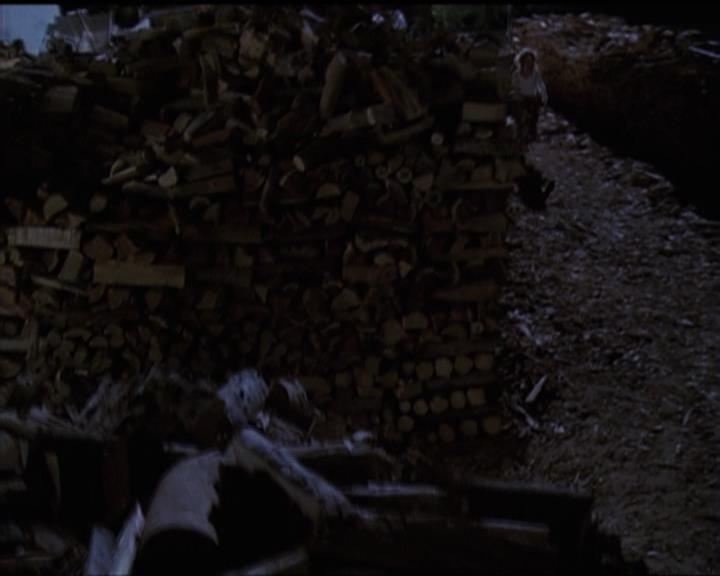 Charmed-Online-dot-net_5x06TheEyesHaveIt1023.jpg