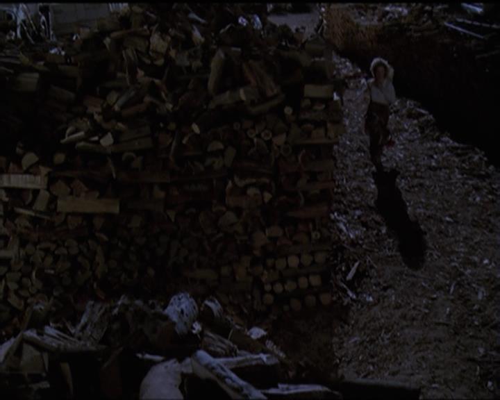 Charmed-Online-dot-net_5x06TheEyesHaveIt1024.jpg