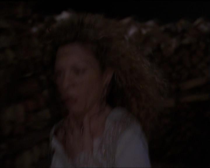 Charmed-Online-dot-net_5x06TheEyesHaveIt1026.jpg