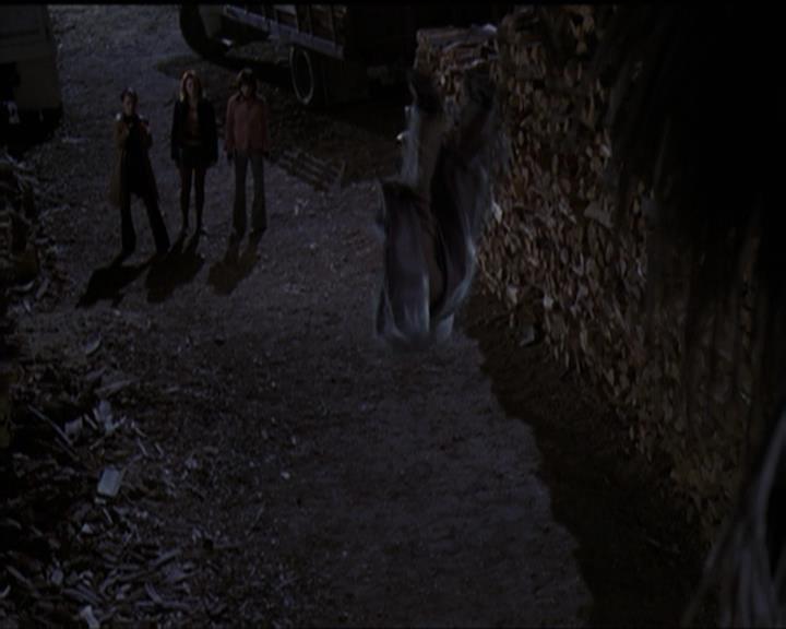 Charmed-Online-dot-net_5x06TheEyesHaveIt1063.jpg