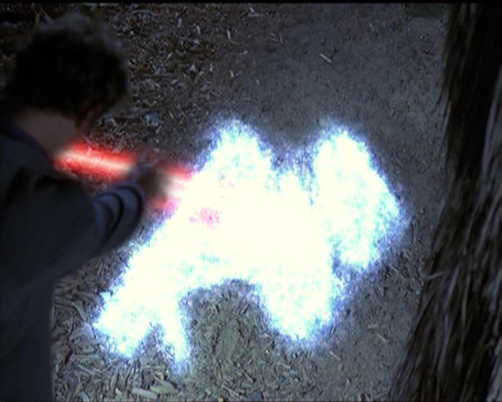 Charmed-Online-dot-net_5x06TheEyesHaveIt1080.jpg